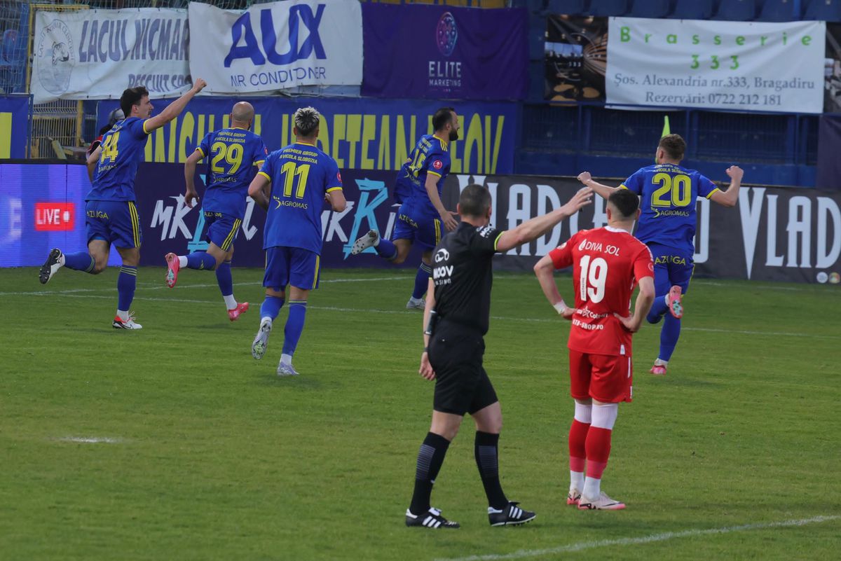 Unirea Slobozia - UTA 2-1 » Adrian Mihalcea a avut grijă de bugetul lui Rednic! Luptă relansată pentru salvarea de la retrogradare