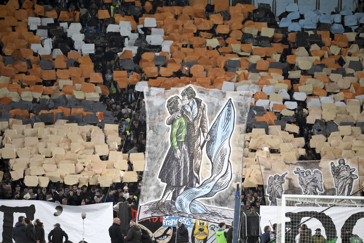 Sublim! Ce au putut face suporterii lui Lazio la derby-ul cu Roma: scenografie magnifică pe „Olimpico”