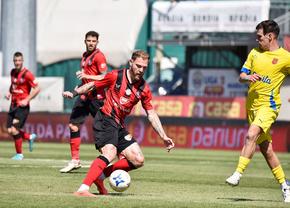 Csikszereda - CSM Reșița 1-1 » Liderul Ligii 2 ținut în șah și din cauza unei MARI greșeli de arbitraj!