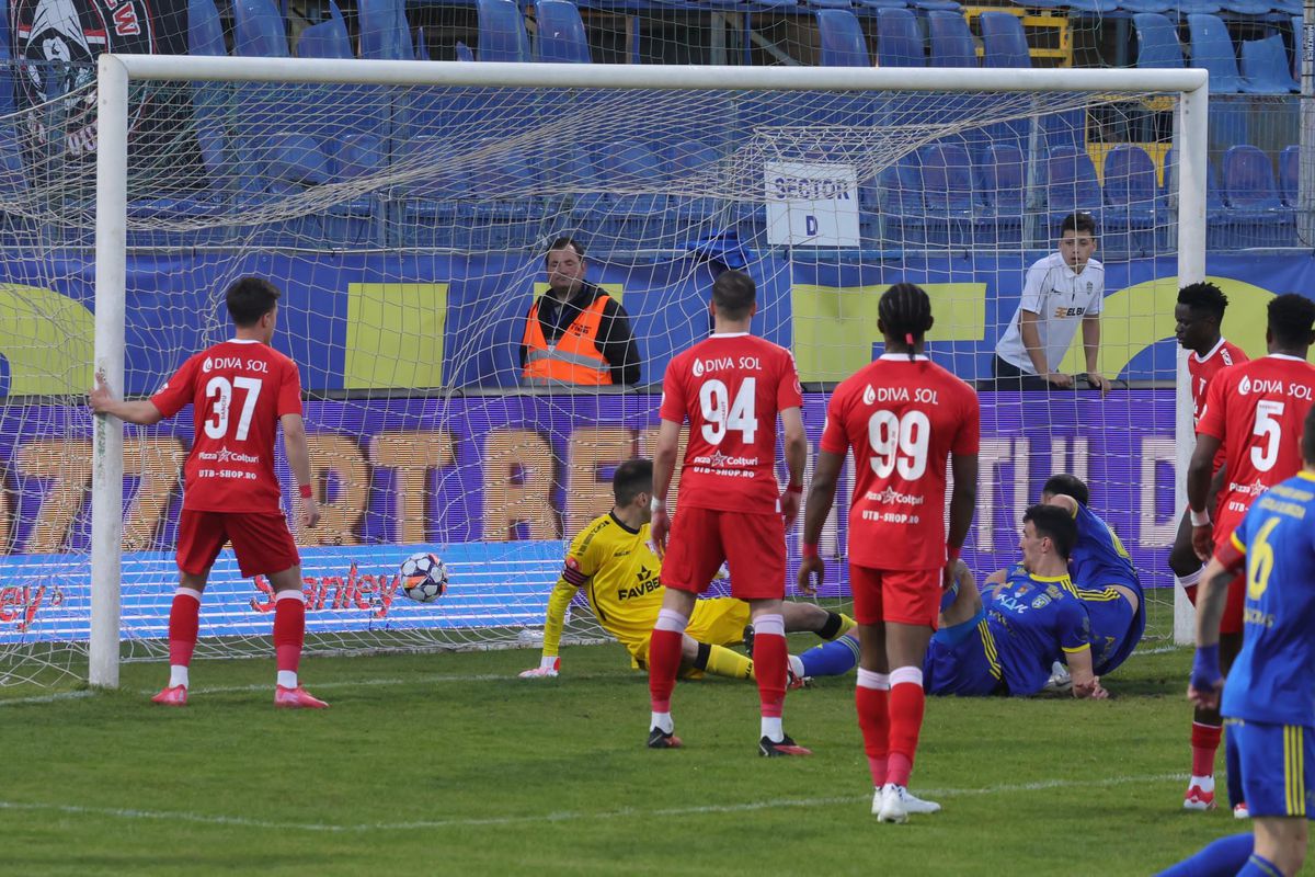 Drama din spatele mesajului afișat de fotbaliștii Unirii Slobozia înaintea meciului cu UTA