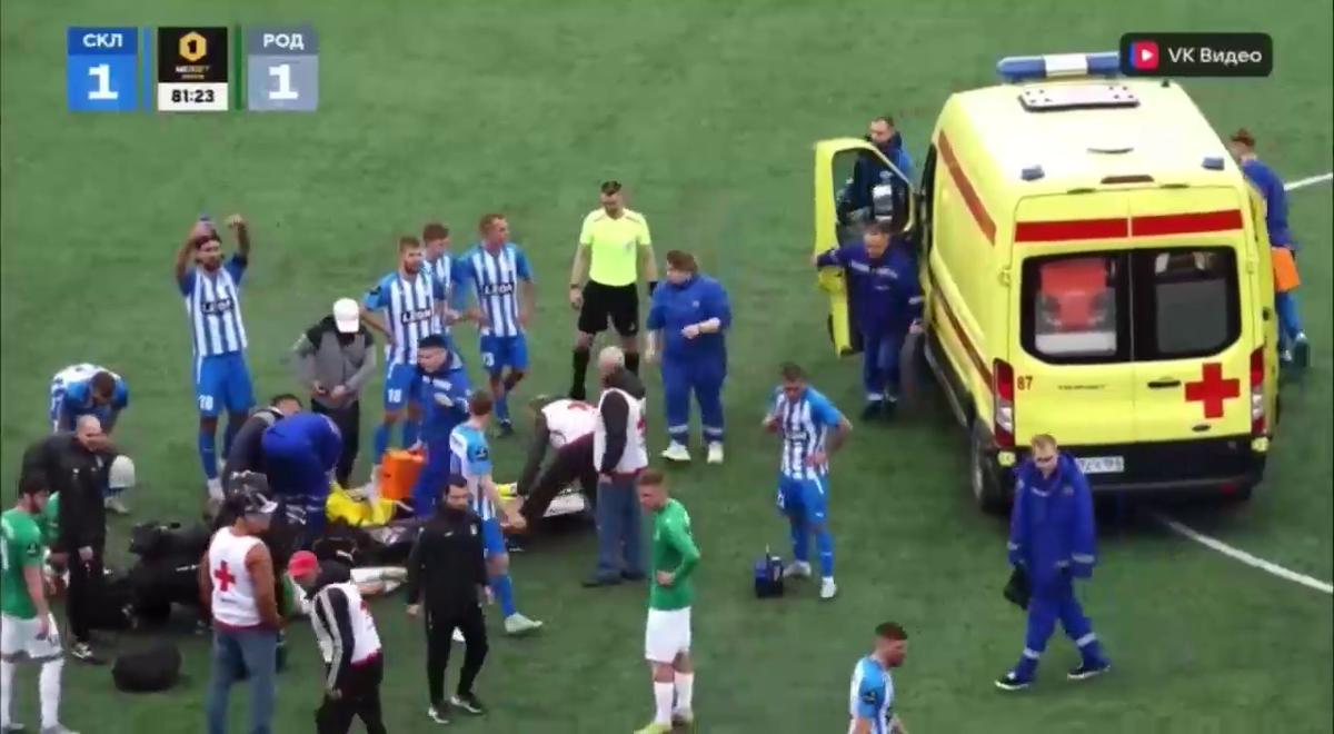 Cea mai brutală ciocnire între fotbaliști într-un meci FNL