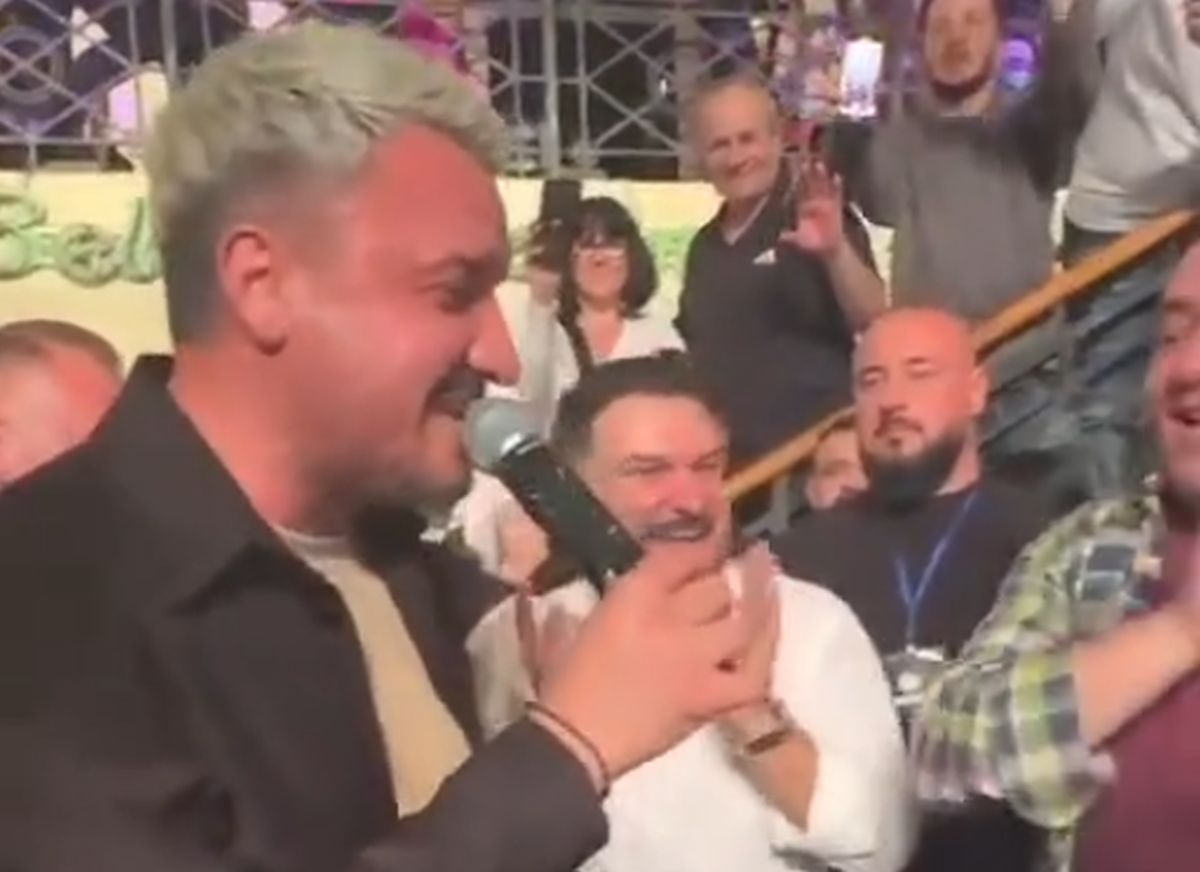 În ziua în care echipa lui juca în Superligă, decarul cânta manele cu Adi de la Vâlcea: „Te-am lansat, ai viitorul asigurat!”