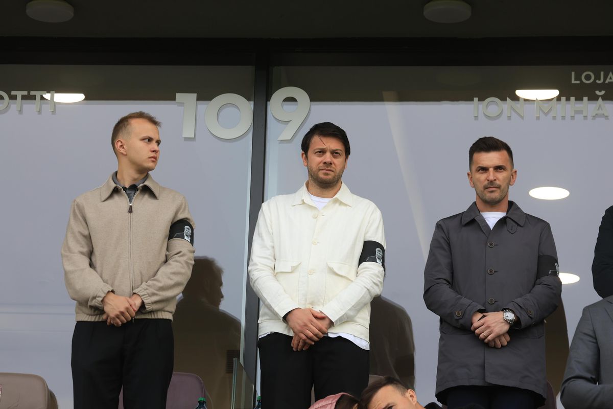 Imagini cu familia Lucescu înainte de Rapid - FC Argeș // foto: Ionuț Iordache (GSP)