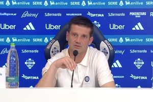 Întrebat despre șansele la titlu, Chivu a răspuns cu o ironie pentru Allegri