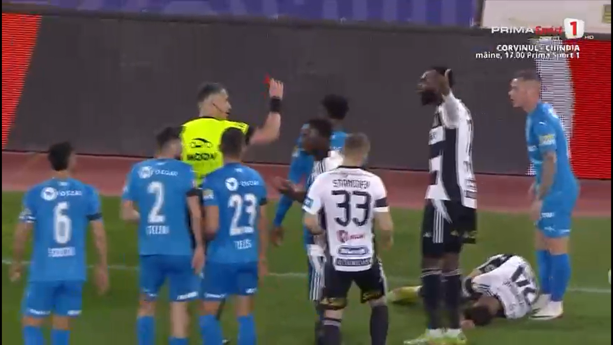 Coșmar în 5 minute pentru Craiova: Istvan Kovacs a scos direct cartonașul roșu