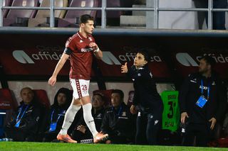 Vestiar în clocot! După încă un meci prost, Dobre a reacționat nervos în momentul schimbării