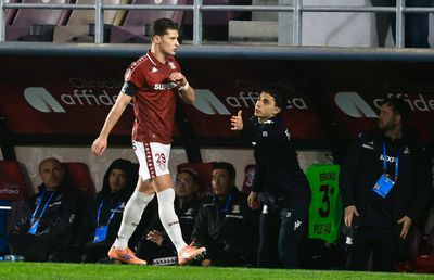 Vestiar în clocot! După încă un meci prost, Dobre a reacționat nervos în momentul schimbării