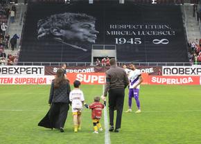 Momente emoționante la Rapid - FC Argeș: strănepoții lui Mircea Lucescu au dat lovitura de începere