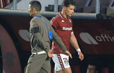 Rapid, „trădată” de jucătorii ofensivi » Alex Dobre a reușit doar 18 pase în 76 de minute! Și nu a câștigat vreun duel