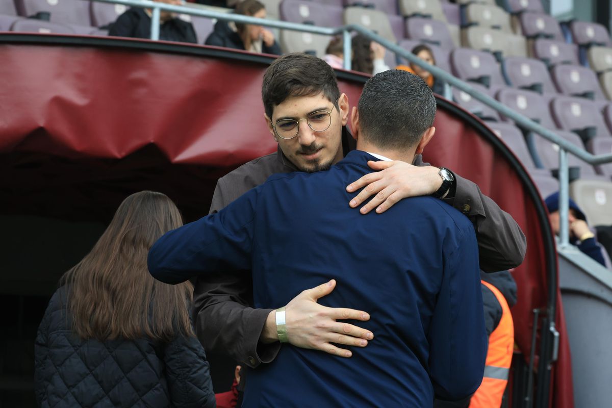 Imagini cu familia Lucescu înainte de Rapid - FC Argeș // foto: Ionuț Iordache (GSP)