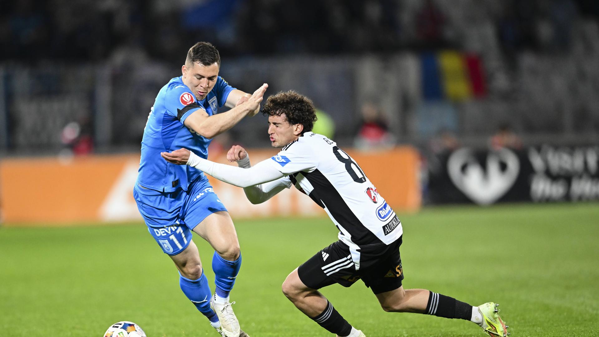 Stadionul Municipal din Sibiu pregătit pentru finala Cupei României cu bilete meci pentru Universitatea Cluj Craiova în peluzele arenei sportive | sursa foto: Gazeta Sporturilor