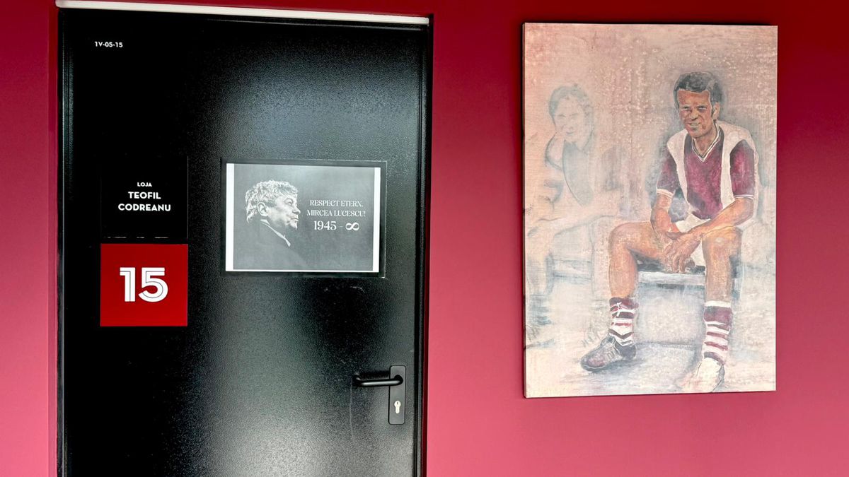 Scaunul lui Mircea Lucescu din loja de pe stadionul Giulești