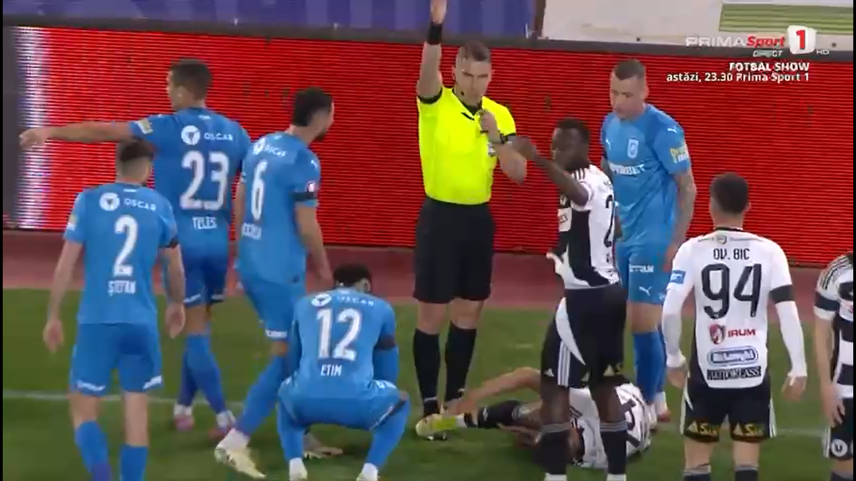 Coșmar în 5 minute pentru Craiova: Istvan Kovacs a scos direct cartonașul roșu