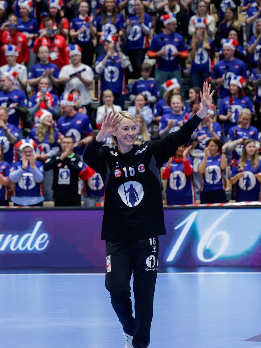 Ajunsă la 46 de ani, Katrine Lunde a jucat ultimul meci pentru naționala Norvegiei: „Am avut multe emoții”
