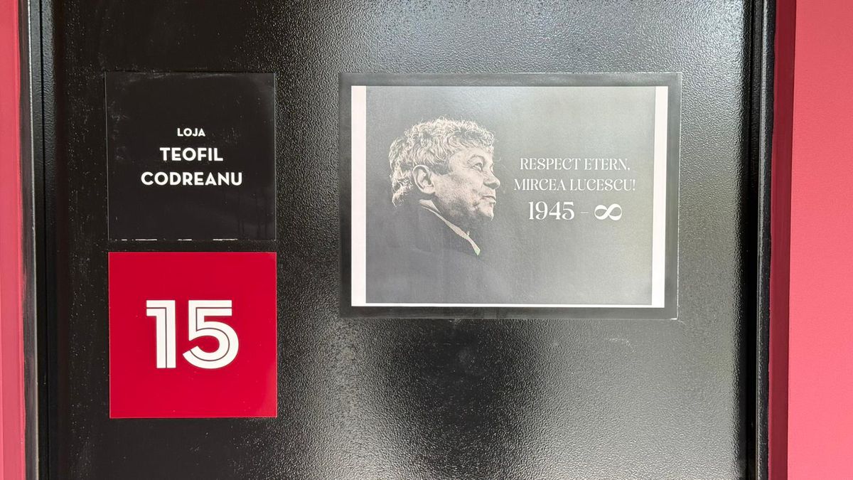 Scaunul lui Mircea Lucescu din loja de pe stadionul Giulești