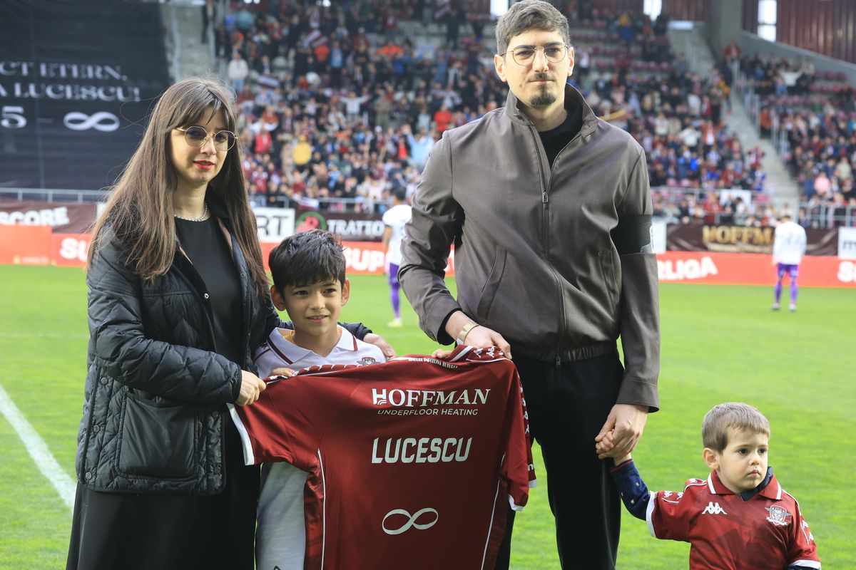 Imagini cu familia Lucescu înainte de Rapid - FC Argeș // foto: Ionuț Iordache (GSP)