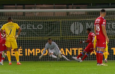 Noua regulă a penalty-ului, aplicată luni seară