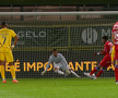 Un jucător din prima ligă a Portugaliei a atins mingea de două ori la executarea loviturii de la 11 metri, iar arbitrul a decis repetarea acesteia / foto: abola.pt.
