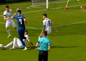 Florin Bratu îl acuză pe „centralul” de la Metaloglobus - Csikszereda: „Nu ai cum să nu dai penalty acolo!”