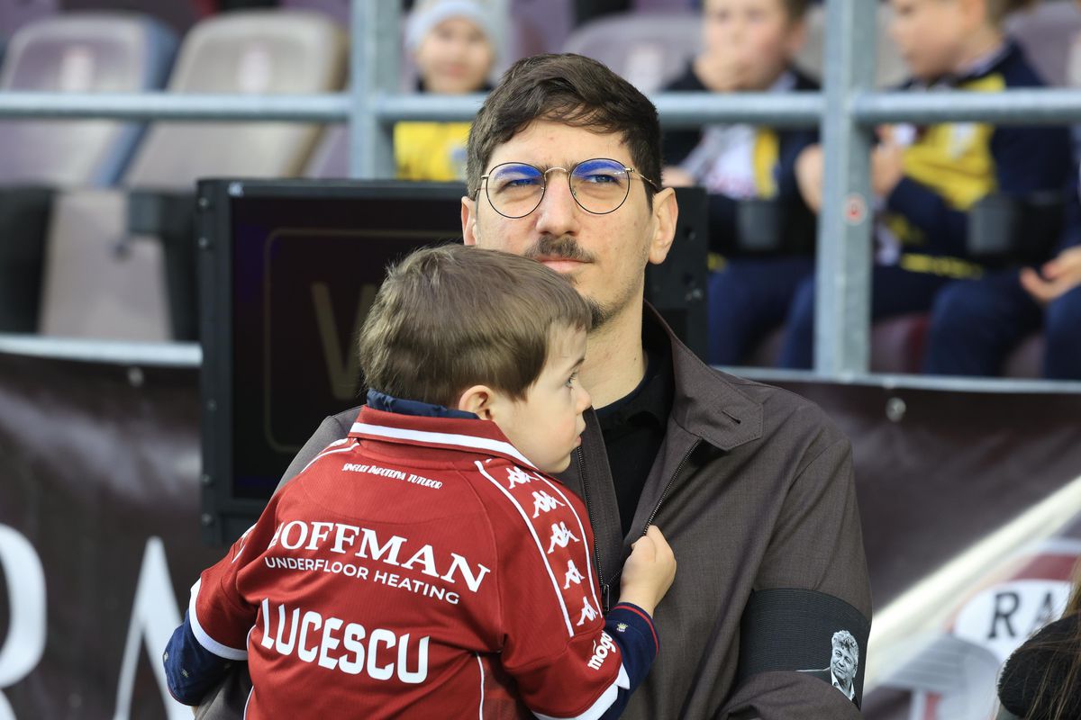 Imagini cu familia Lucescu înainte de Rapid - FC Argeș // foto: Ionuț Iordache (GSP)