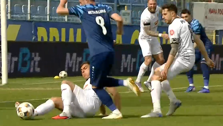 Faza de arbitraj care l-a nemulțumit pe Florin Bratu / foto: captură Digi Sport