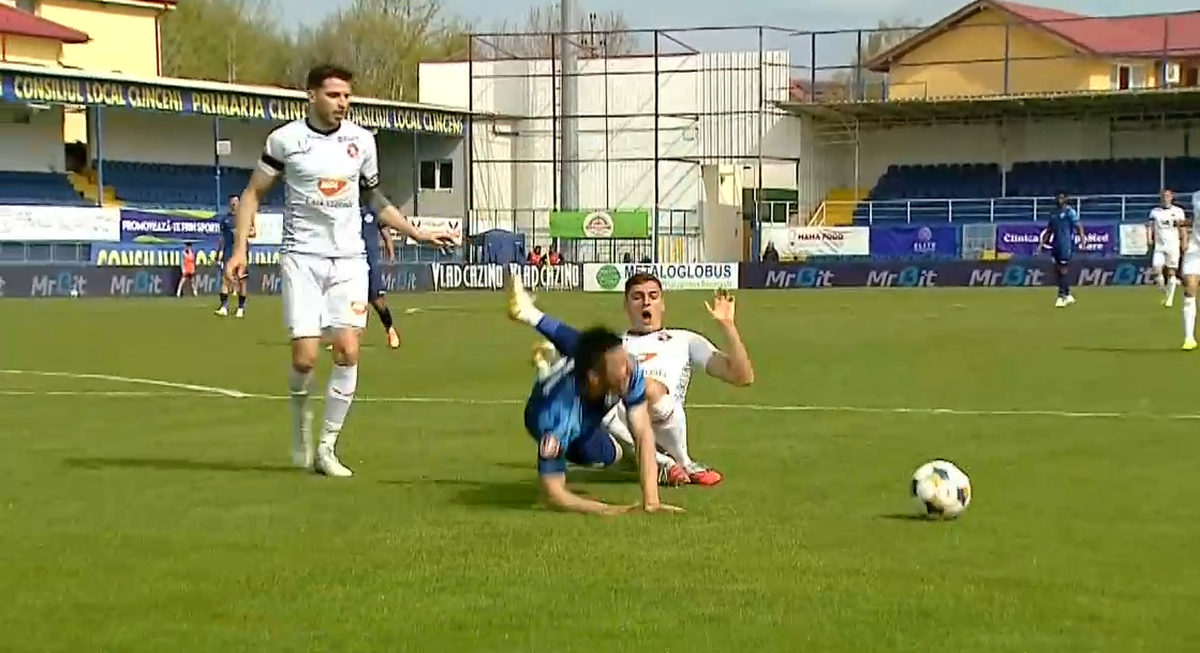 Florin Bratu îl acuză pe „centralul” de la Metaloglobus - Csikszereda: „Nu ai cum să nu dai penalty acolo!”