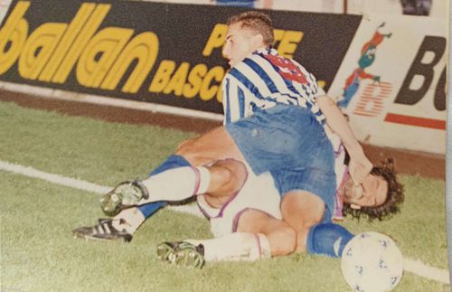 Ilie Lazăr, cel mai bun marcator din anii ’90 al Gloriei Bistrița în Liga 1, a povestit în direct la GSP Live două momente aspre, nevăzute de telespectatori, petrecute în meciuri cu Fiorentina și Steaua.
