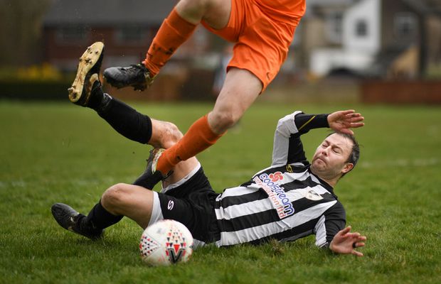 Reguli bizare pentru reluarea antrenamentelor în Premier League: se interzic și alunecările