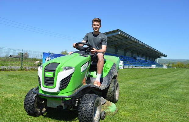 Aici e „zona crepusculară” a diviziei secunde » Cum a ajuns Comuna Recea „sperietoarea” cluburilor din Liga 2