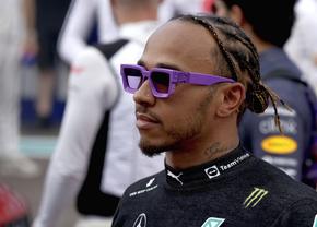 Lewis Hamilton riscă să fie suspendat, dacă nu renunță la toate bijuteriile