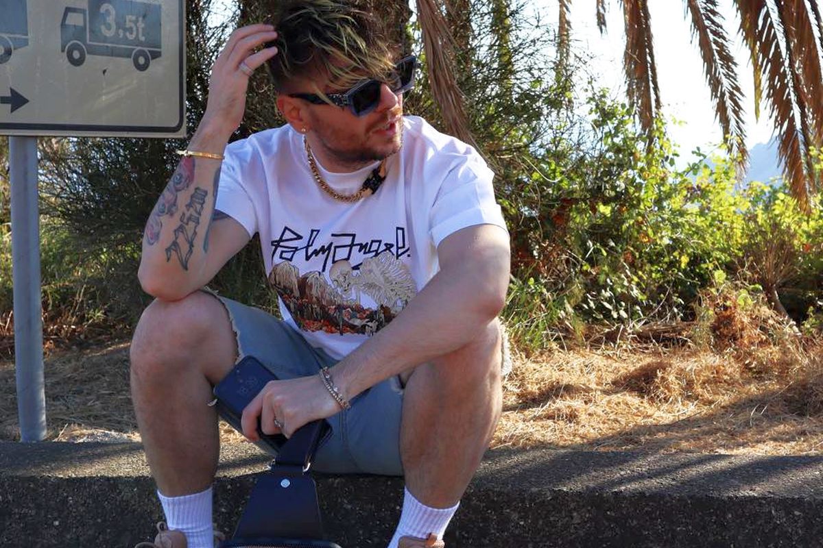 Unul dintre cei mai cunoscuți artiști din România pune umărul la renașterea unei echipe uitate: „Nu e nicio glumă”