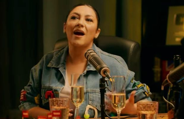 „Mi-am ciobit dintele!” » Ce a pățit Andra când Gigi Becali a recunoscut-o la o petrecere