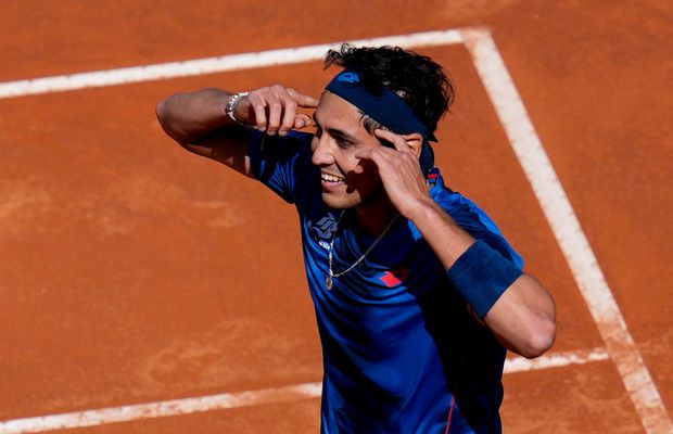 Alejandro Tabilo, învingătorul lui Djokovic, și mesajul surprinzător de pe cameră » Are legătură cu prietena lui și cu serialul favorit
