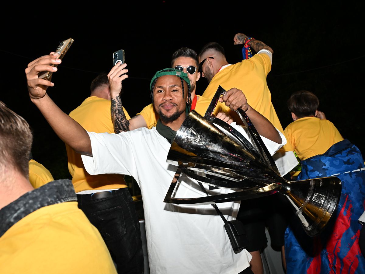 Imagini din autocarul campionilor de la FCSB