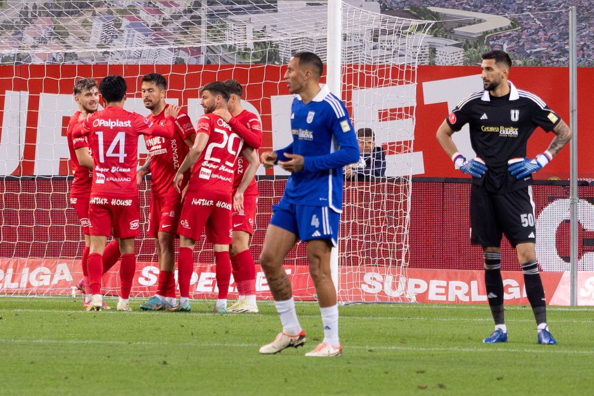 Retrogradarea lui FCU Craiova în 30 de puncte » Amandinele „centralului” Barbu, huliganii din peluză, dezamăgirea lui Mititelu și nervii juniorului