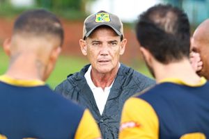 Se întâmplă în Brazilia: antrenorul a demisionat la pauză, iar meciul a fost câștigat de medicul echipei