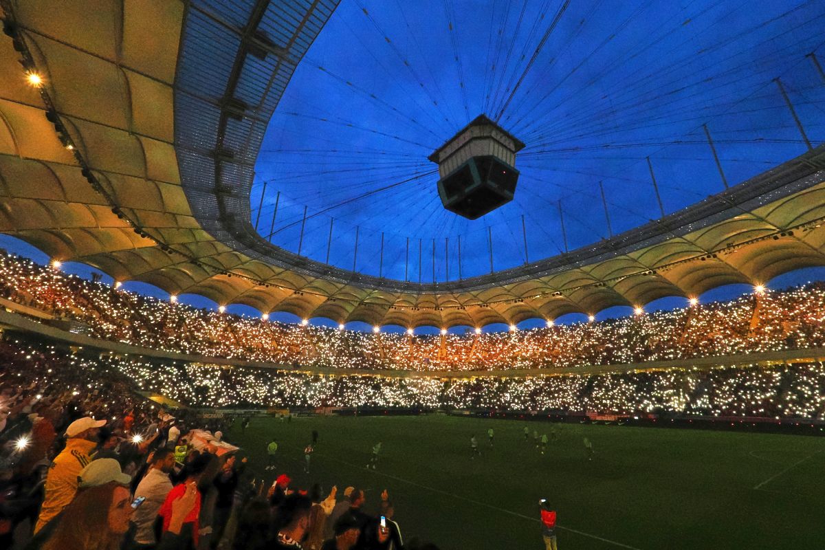 FCSB, campioana României » 50 de imagini de colecție realizate de Raed Krishan, fotoreporterul Gazetei Sporturilor