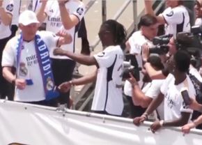 Carlo Ancelotti a făcut show la fiesta lui Real de pe străzile Madridului. Ce vis și-a îndeplinit antrenorul italian!