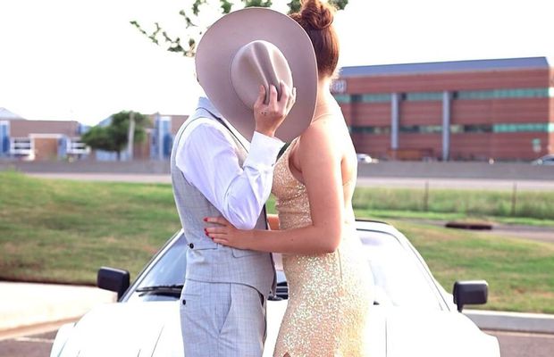 Nadia Comăneci, o mamă mândră » Cum s-a afișat fiul „Zeiței” de la Montreal, alături de iubita lui, la balul de absolvire