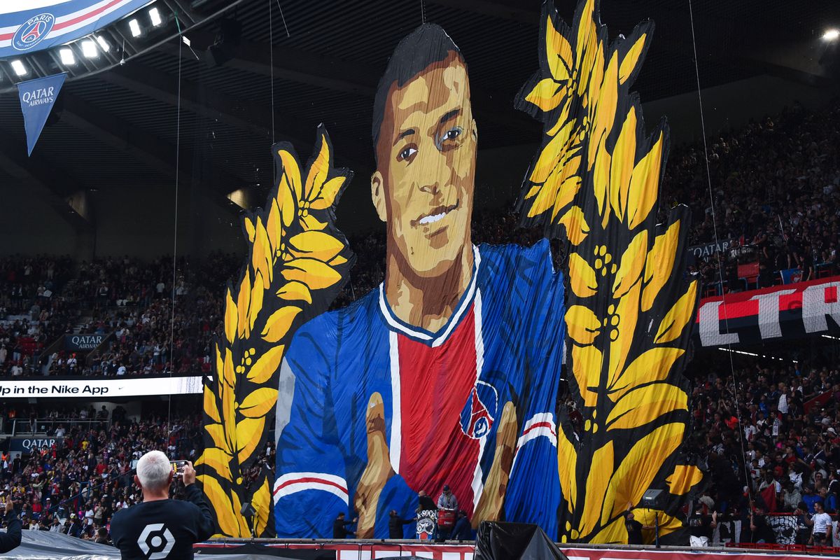 Kylian Mbappe și-a luat adio de la PSG » Disensiuni între suporteri: unii i-au pregătit o scenografie, alții l-au huiduit