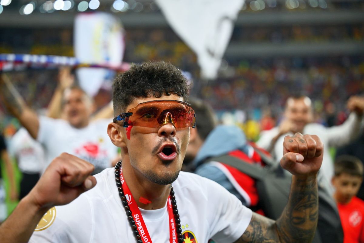 Elias Charalambous și-a ieșit din fire în conferință: „Mamma mia!”