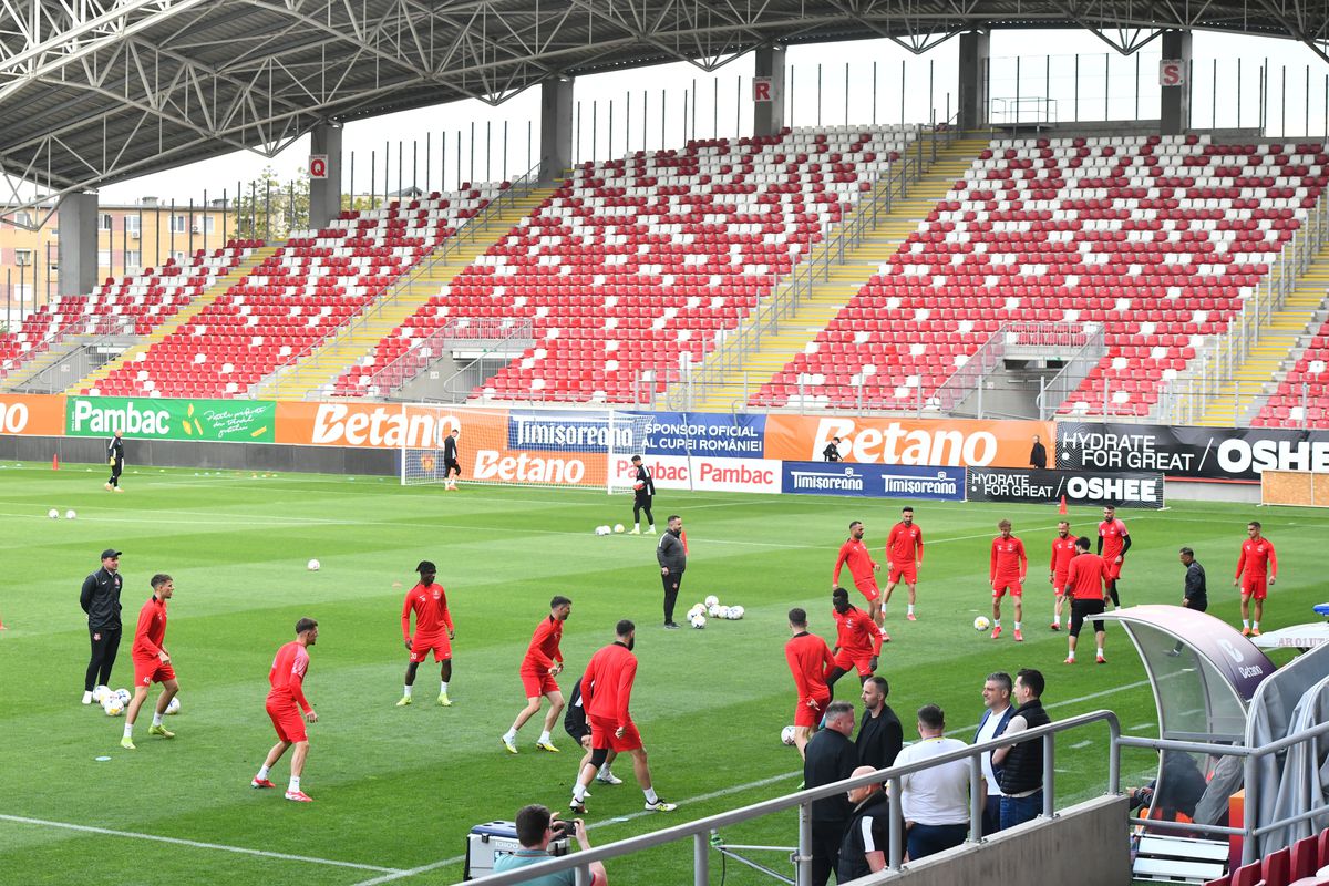 Ce șansă! Singurul fotbalist din Superliga care poate face eventul anul acesta: Cupa pentru un sezon de vis!