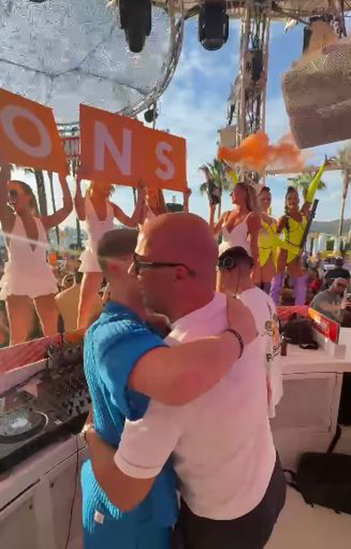 Imagini virale cu Arne Slot! Locația exclusivistă în care a sărbătorit titlul câștigat cu Liverpool