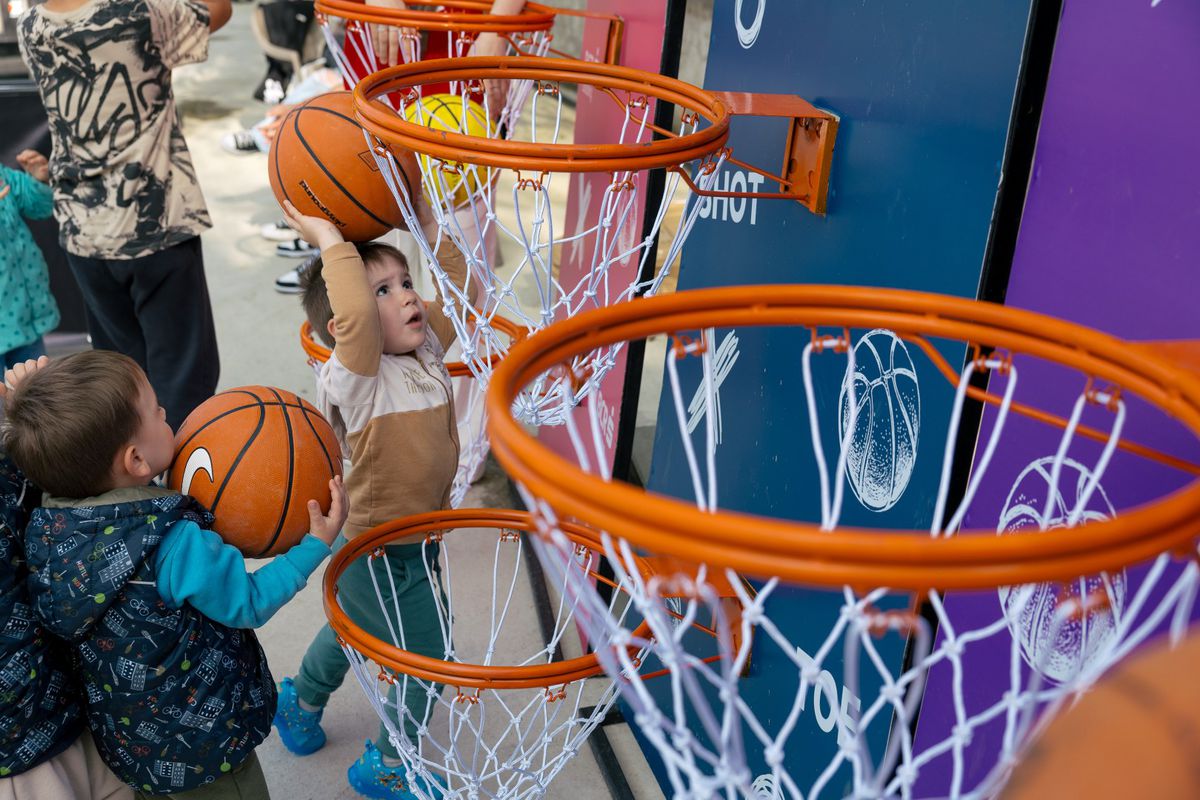 Peste două mii de oameni au jucat baschet la Sport Arena Streetball » Cine sunt câștigătorii și cum arată programul viitor