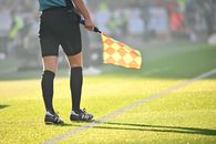 Cum se impune disciplina » Imaginile șocante cu arbitrul-gangster care sperie lumea în teren au devenit virale!