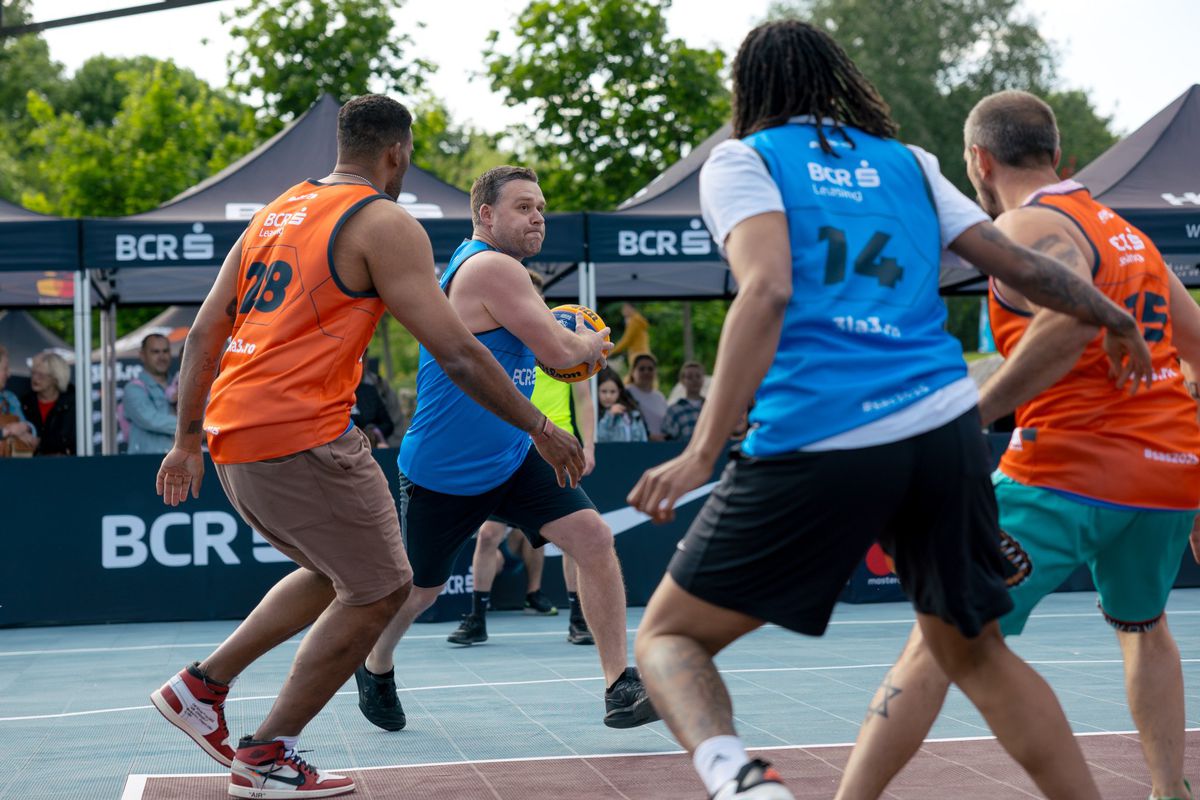 Peste două mii de oameni au jucat baschet la Sport Arena Streetball » Cine sunt câștigătorii și cum arată programul viitor