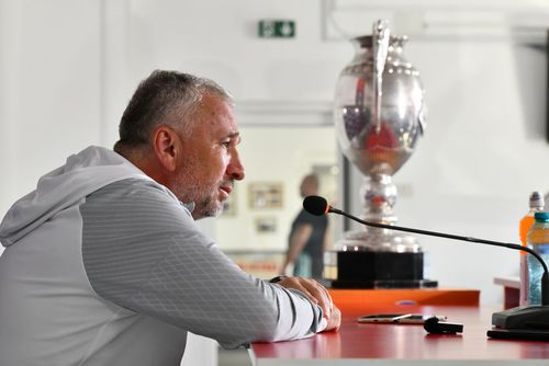CORESPONDENȚĂ DE LA ARAD „Voi lua o pauză!” » Slăbit de problemele de sănătate, Dan Petrescu n-a uitat de FCSB: „Au avut de toate, chiar și arbitraje”