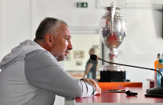 Dan Petrescu face scut în jurul lui Louis Munteanu: „A jucat excelent cu Italia. Un gol sau două cu Spania”