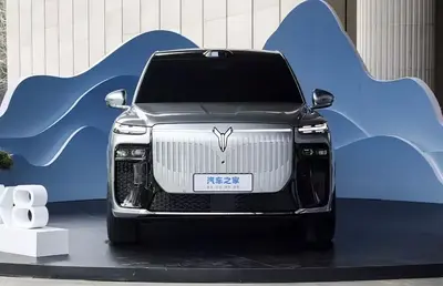 Chinezii au prezentat „Rolls-Royce-ul de pe Temu” » Prețul este de 10 ori mai mic