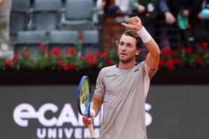 Fostul număr 2 ATP, în semifinale la Roma după un meci întrerupt două ore și 25 de minute: „Ce-ar fi o zi fără puțină dramă?”